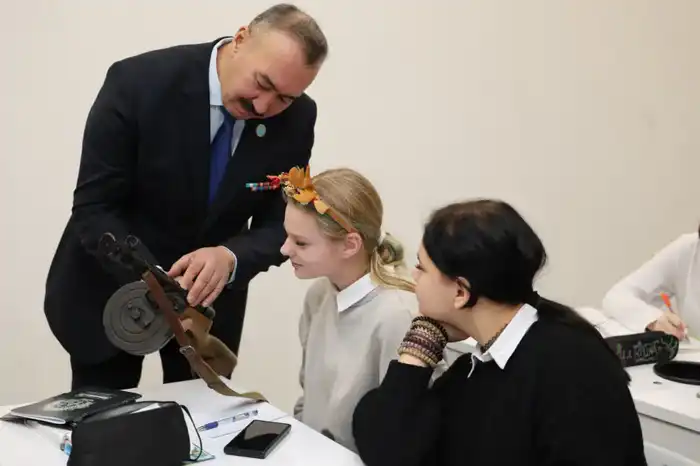 Семена патриотизма: как школа и Национальная гвардия взращивают память о герое Атырау