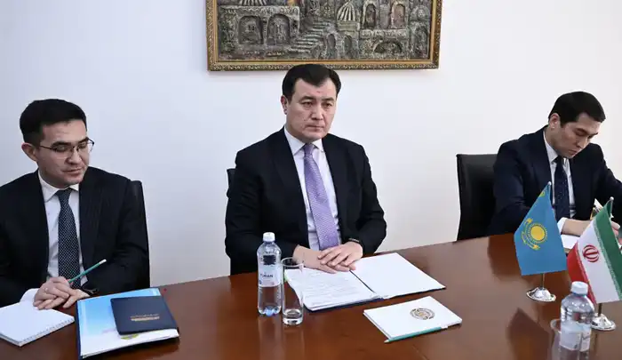 Казахстан и Иран обсуждают сотрудничество на встрече в МИД Атырау