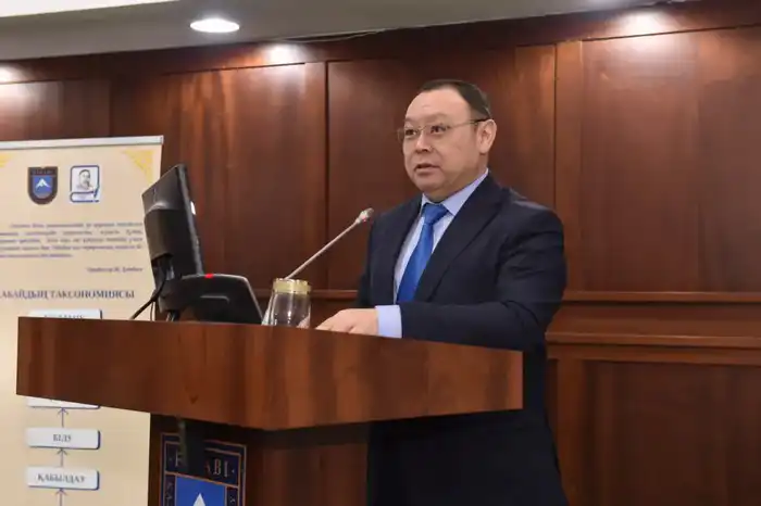 В КазНУ прошло заседание Ученого совета по итогам празднования 180-летия Абая (5)