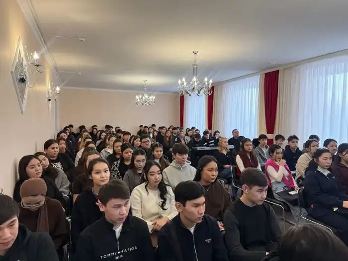 В Уральске студенты обсудили экологические инициативы в рамках акции "Таза Қазақстан" Атырау