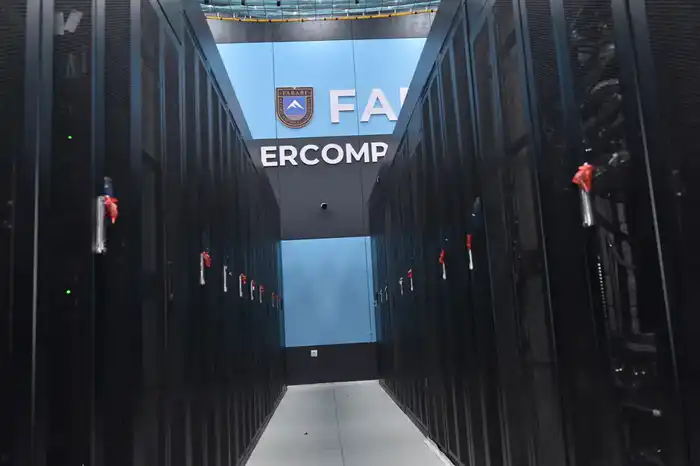 Академик использует суперкомпьютер КазНУ для решения сложных задач (4)