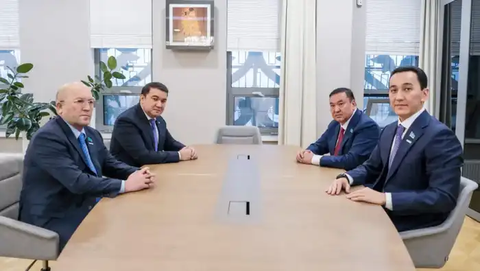 Аким Туркестанской области Нуралхан Кушеров обсудил с депутатами Мажилиса приоритеты развития региона Атырау