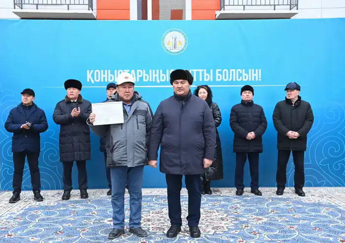 В Кызылорде вручены ключи от 135 квартир социально уязвимым гражданам Атырау