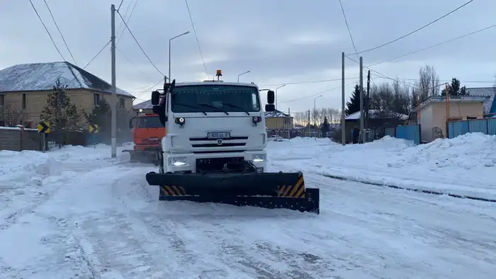 Астана справляется со снегопадом: вывезено около 2,8 млн кубометров снега Атырау