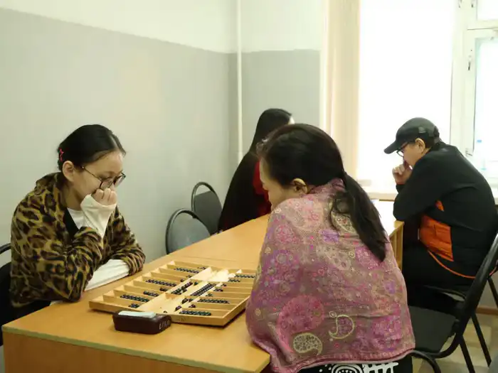 Чемпионат по тоғызқұмалақ в Усть-Каменогорске: 28 участников сражаются за право представлять область на республиканском уровне Атырау