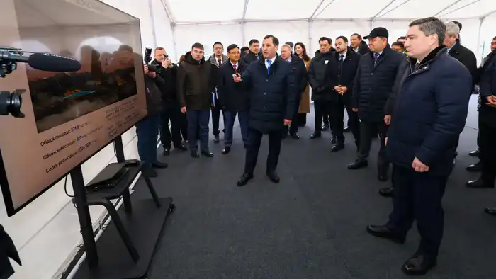 Исполнение поручений Президента: Олжас Бектенов ознакомился с инвестиционными и инфраструктурными проектами города Алатау Атырау