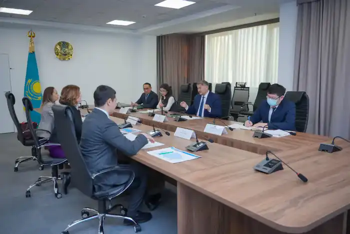 Обсуждены вопросы расширения совместных научных исследований (7)