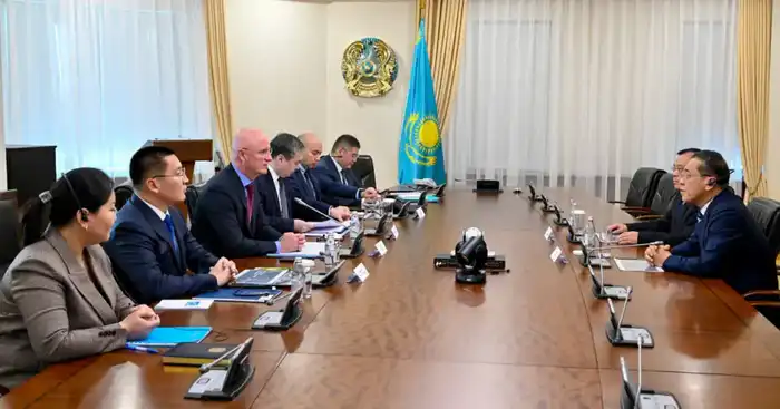 Роман Скляр обсудил с руководством XINFA GROUP г-ном Чжао Тинъюном строительство промышленного парка в Павлодарской области (3)