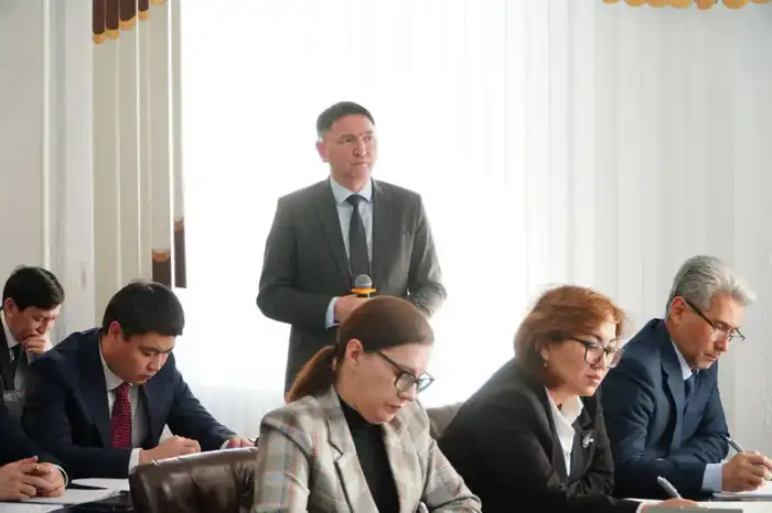 Обсуждение социальных потребностей населения на совещании в Аршалынском районе Атырау
