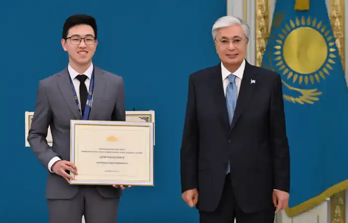 Максим Цой: призёр международной олимпиады из столицы Атырау