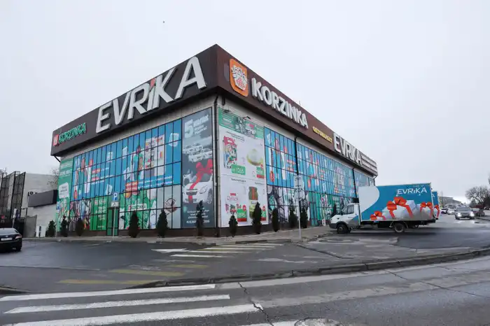 Аким Жамбылской области Ербол Карашукеев проверил цены на продовольственные товары в преддверии праздников Атырау