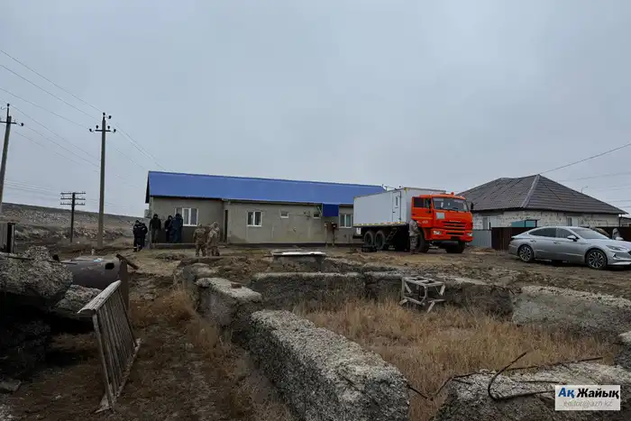 В Атырау продолжаются поиски пропавшей семьи: подозреваемый вызывает новые тревоги в обществе Атырау