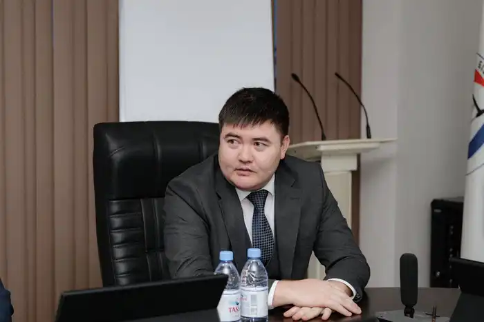 Кудайберген Арымбек назначен генеральным директором ТОО «Казахтуркмунай», что подчеркивает стратегические изменения в нефтяной отрасли Казахстана Атырау