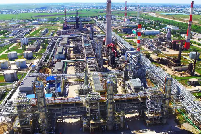 Нефтеперерабатывающие заводы Казахстана устанавливают рекорд: 13,6 млн тонн светлых нефтепродуктов в 2025 году Атырау