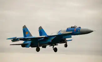 Учебно-тренировочные полеты военных летчиков превышают 12000 часов налета