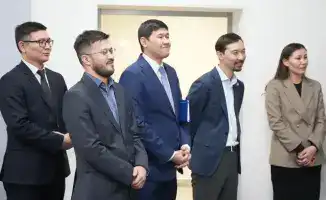 Встреча Дархана Жазықбая с участниками Школы аналитики о принципах Закон и порядок и Слышащее государство