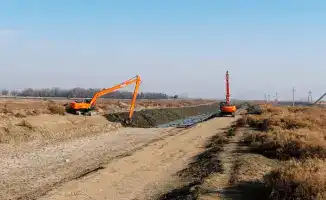 Очистка магистральных каналов в Жетысайском районе: шаг к улучшению водоснабжения для орошаемых земель