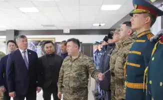 Законопроекты и армейские будни: встреча на высшем уровне