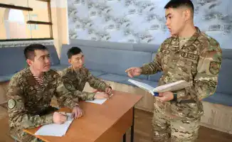 Как воспитать восемь детей и служить Родине?