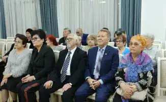 Аким Жамбылской области Ербол Карашукеев провел встречу с представителями гражданского общества и ветеранами