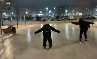 Астанчане нашли способ избежать пробок, но риск травм на обледенелых дорожках парка вызывает беспокойство у полиции