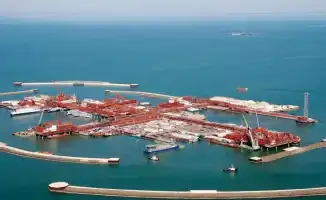 Атырауская область: нефтяное сердце Казахстана бьется в ритме 60% добычи, а Мангистауская область вторит ему с мощным аккордом на втором месте