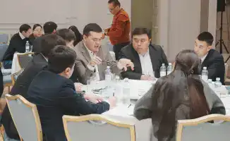 Экологическая сессия по управлению отходами в городе