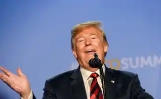 Трамп осудил участие транс-женщин в спорте на встрече с демократами