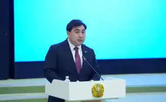 Казахстан обучает госслужащих в области ИИ