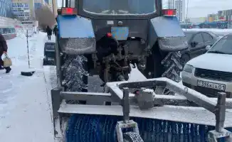Снегопад в Астане: город очищается от зимнего одеяла в 24 тысячи кубометров