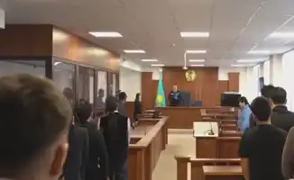 Судебный спектакль: в Атырау колледжи стали зрителями хулиганских последствий