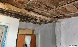 В Кульсары началось переселение жителей 80-летних бараков, наконец-то решен вопрос их расселения после долгих лет жизни в аварийных условиях.