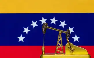 Передача нефти Венесуэлой США на сумму до 2 миллиардов долларов: возможные экономические и политические последствия для обеих стран