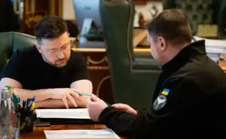 Президент Украины Владимир Зеленский предложил Кириллу Буданову возглавить офис президента, что стало важным шагом в политической карьере Буданова. Об этом Зеленский сообщил в своем официальном Telegram-канале, передает Tengrinews.kz.
