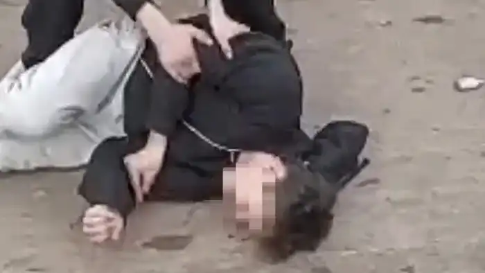 Массовая драка в Алматы: в социальных сетях появилось видео инцидента, пресс-служба города прокомментировала ситуацию Атырау