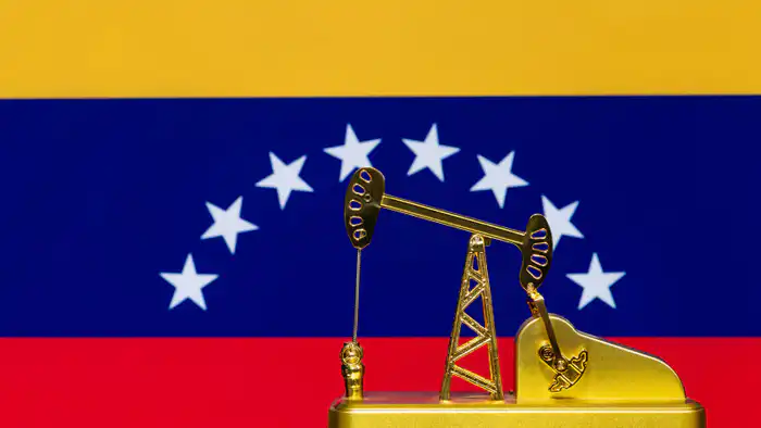 Передача нефти Венесуэлой США на сумму до 2 миллиардов долларов: возможные экономические и политические последствия для обеих стран Атырау