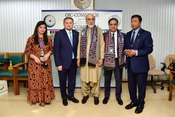 Мост науки: Казахстан и COMSTECH строят новые горизонты в образовании Атырау