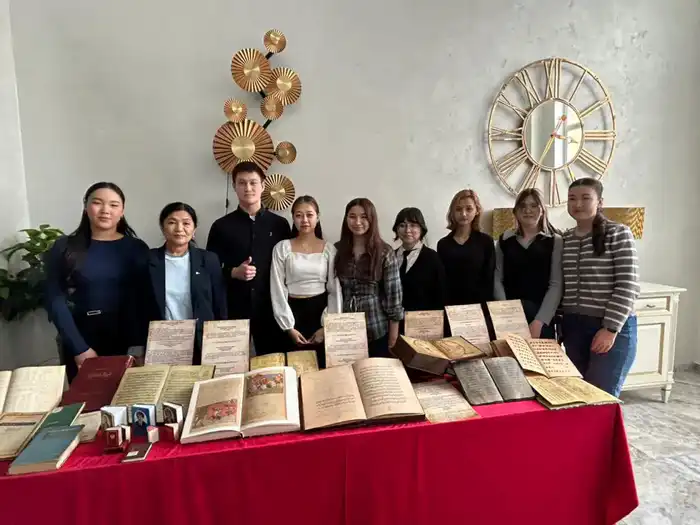 В столице представили редкие рукописи VIII–XIX веков (3)