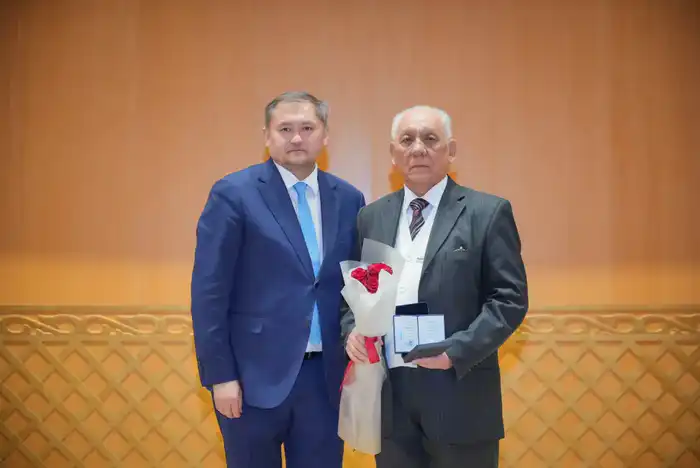 В Алматы наградили лучших представителей науки и высшего образования (2)