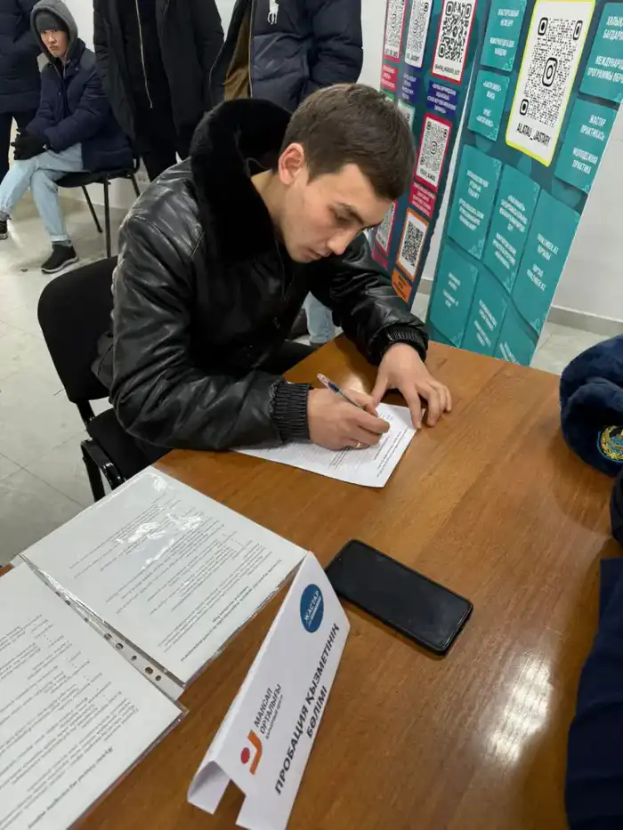 Ярмарка вакансий в Алатау снижение безработицы трудоустройство Атырау
