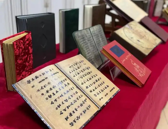 Выставка редких рукописей VIII–XIX веков подчеркивает важность сохранения культурного наследия Атырау