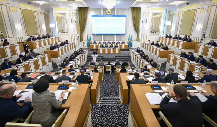 Влияние проекта новой Конституции на развитие казахстанского общества и государства Атырау