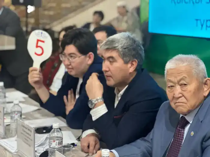 Зимний турнир: пенсионеры обсуждают наследие Алашорды Атырау