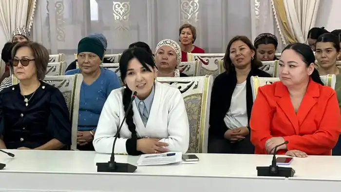 В Национальной академической библиотеке РК обсудили проект новой Конституции (4)