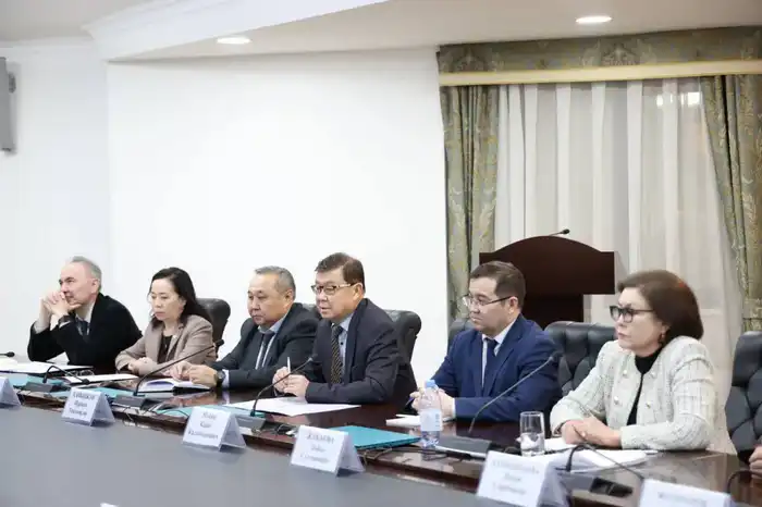 Обсуждение нового проекта Конституции в Высшем Совете Атырау