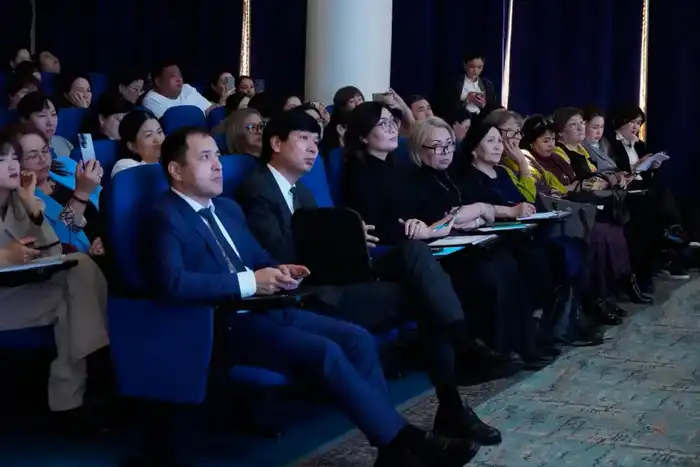 Семинар-тренинг по цифровой трансформации библиотек стартовал в Алматы Атырау