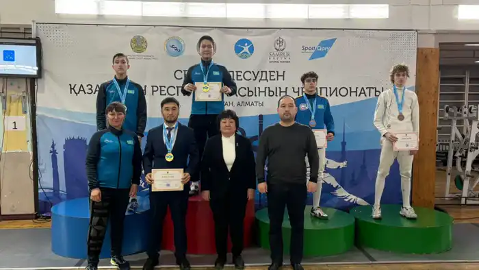Победа сборной Алматы на чемпионате Казахстана по фехтованию 2023 Атырау