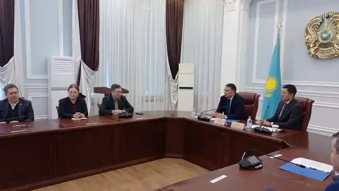 Выездная встреча Общественного совета при Минэнерго в Уральске: обсуждение ключевых проблем энергетической безопасности региона Атырау