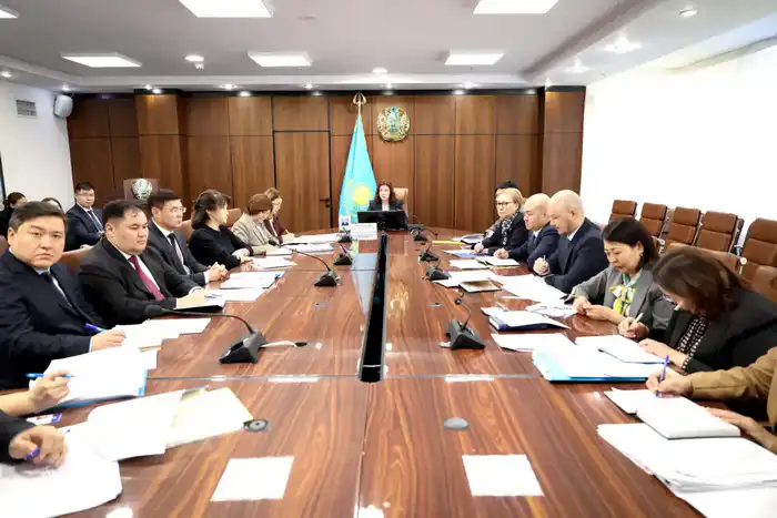 Жулдыз Сулейменова подчеркивает важность качества образования на заседании коллегии Атырау