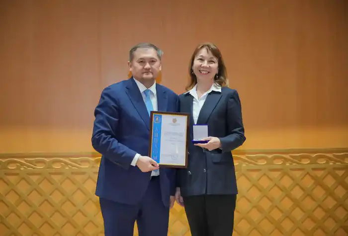 В Алматы наградили лучших представителей науки и высшего образования (9)